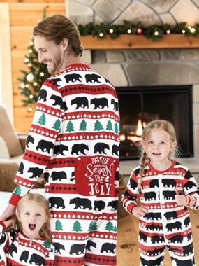 PatPat Mens Medium Christmas Onesie Pajamas Bear Tree Zip Holiday PJs NWOT